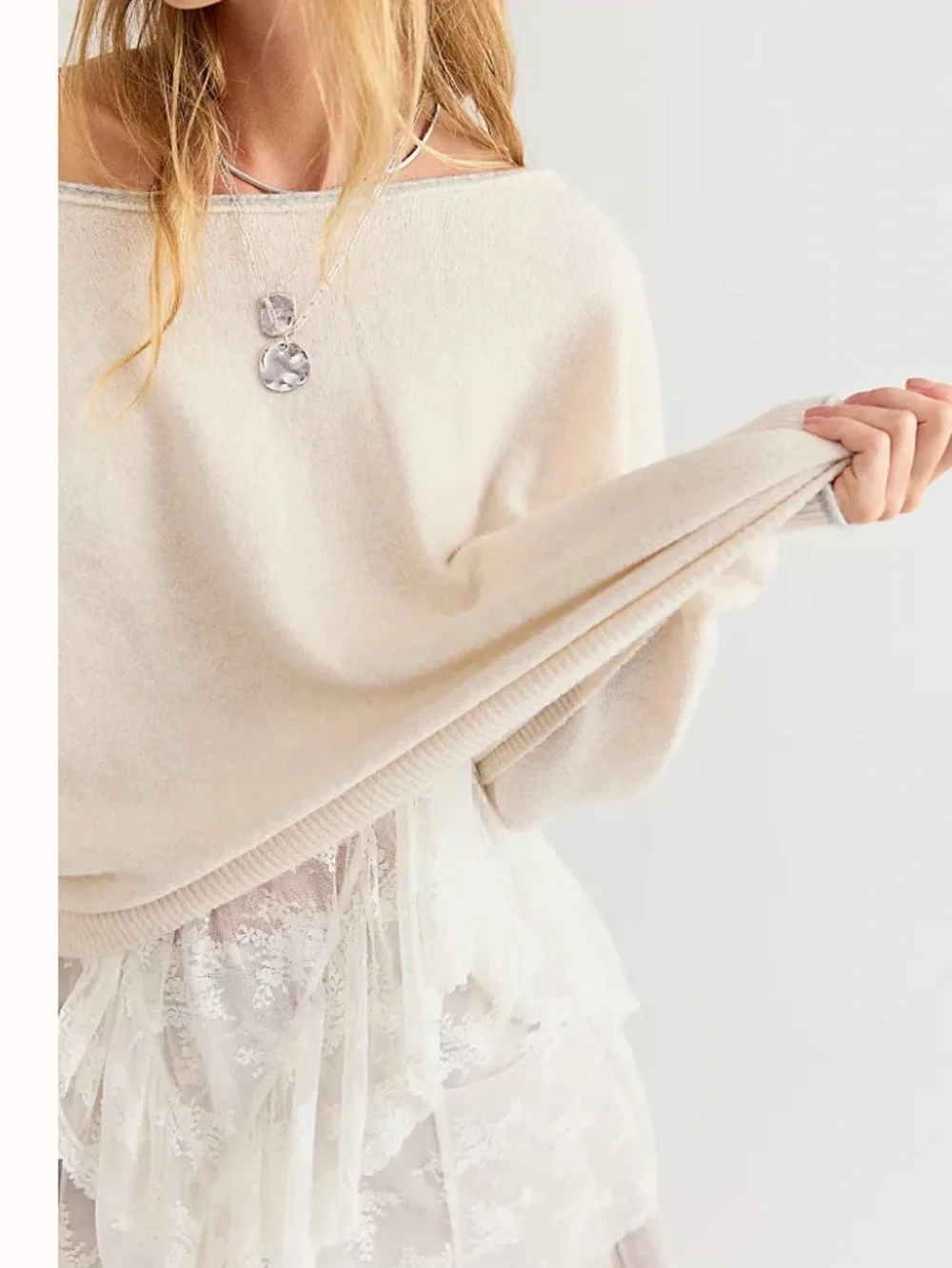 Free People See Me SoftSpun Pullover, Cream, Medium, NWOT display sweater
